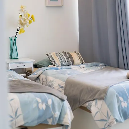 In Complex Altamira With Direct Ocean View Apartament