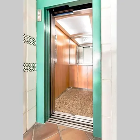 Apartamento In Complex Altamira With Direct Ocean View