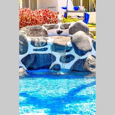 Appartement In Complex Altamira With Direct Ocean View *